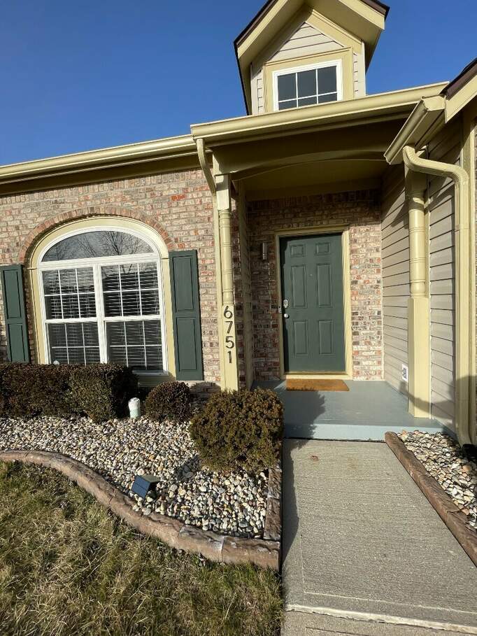 6751 Dorchester Drive, Zionsville, IN 46077 MLS 21906764