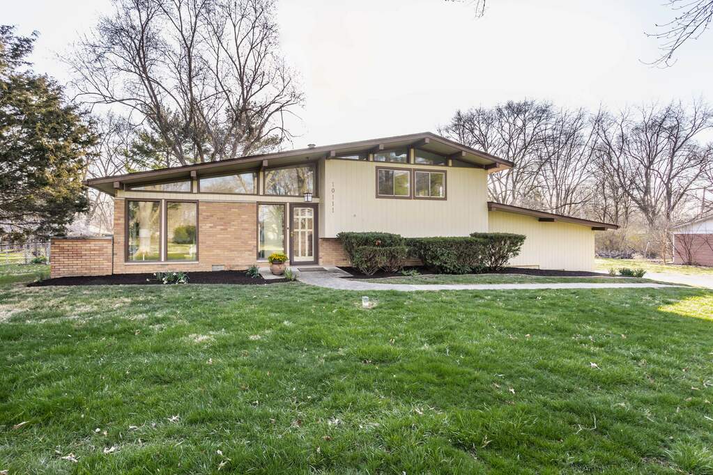 10111 Hillsdale Drive, Carmel, IN 46032 MLS 21908777 properties Indy