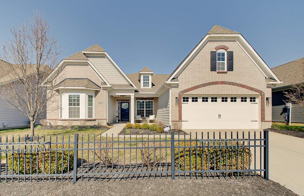 11816 Avedon Way, Zionsville, IN 46077 MLS 21909295 properties Indy
