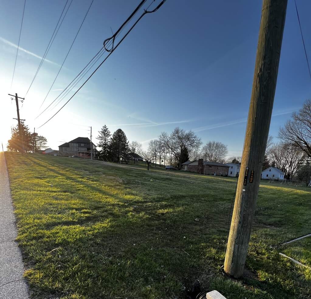 3099 S Road, Greenwood, IN 46143 MLS 21913353