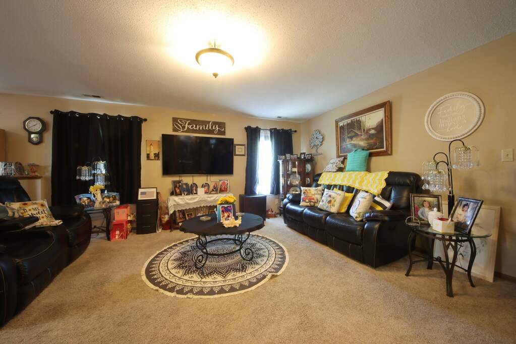 6129 Long River Lane, Indianapolis, IN 46221 MLS 21919395 properties Indy