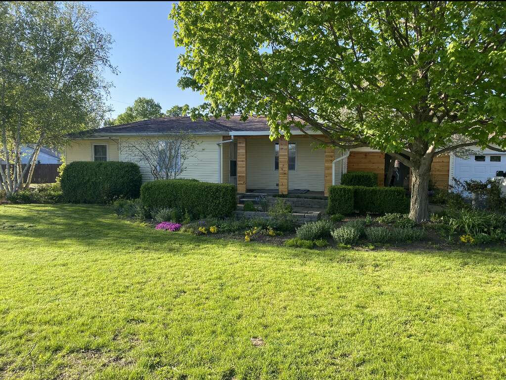 515 Railroad Street, Covington, IN 47932 MLS 21921779 properties Indy