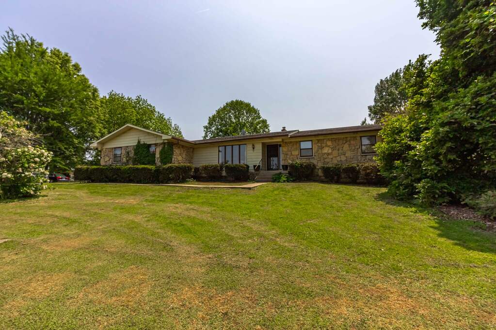 75 E State Road 42, Mooresville, IN 46158 MLS 21922395 properties