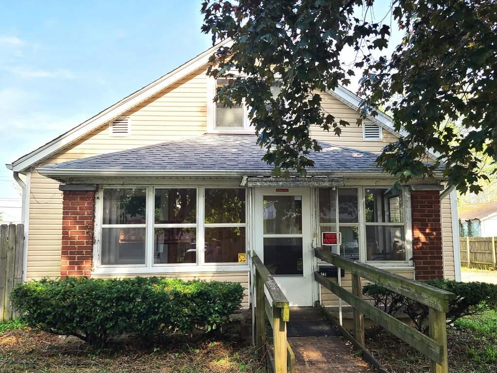 341 Cleveland Street, Columbus, IN 47201 MLS 21922490 properties Indy
