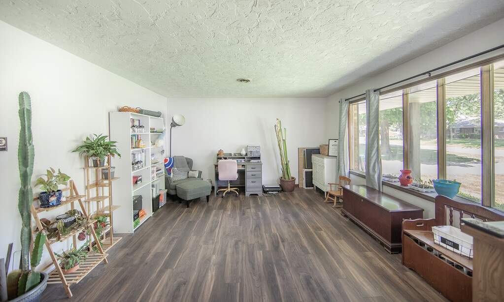 5631 N Olivia Drive, Alexandria, IN 46001 MLS 21923821 properties