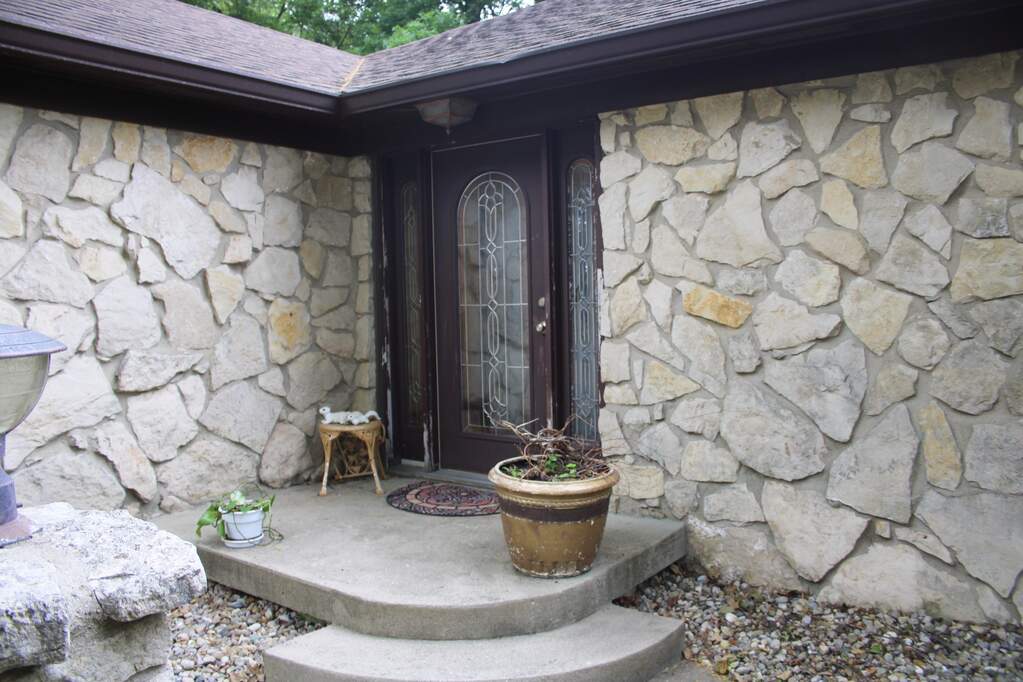 5331 W Blue Bell Drive, New Palestine, IN 46163 MLS 21925657