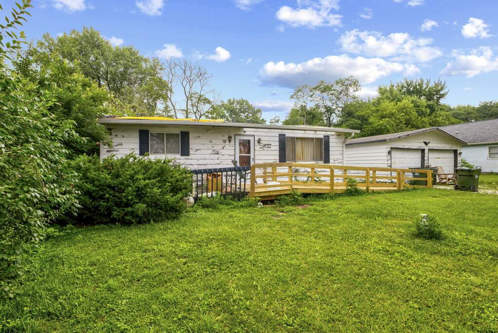 8593 N 500 W, Mccordsville, IN 46055 MLS 21933429 properties Indy