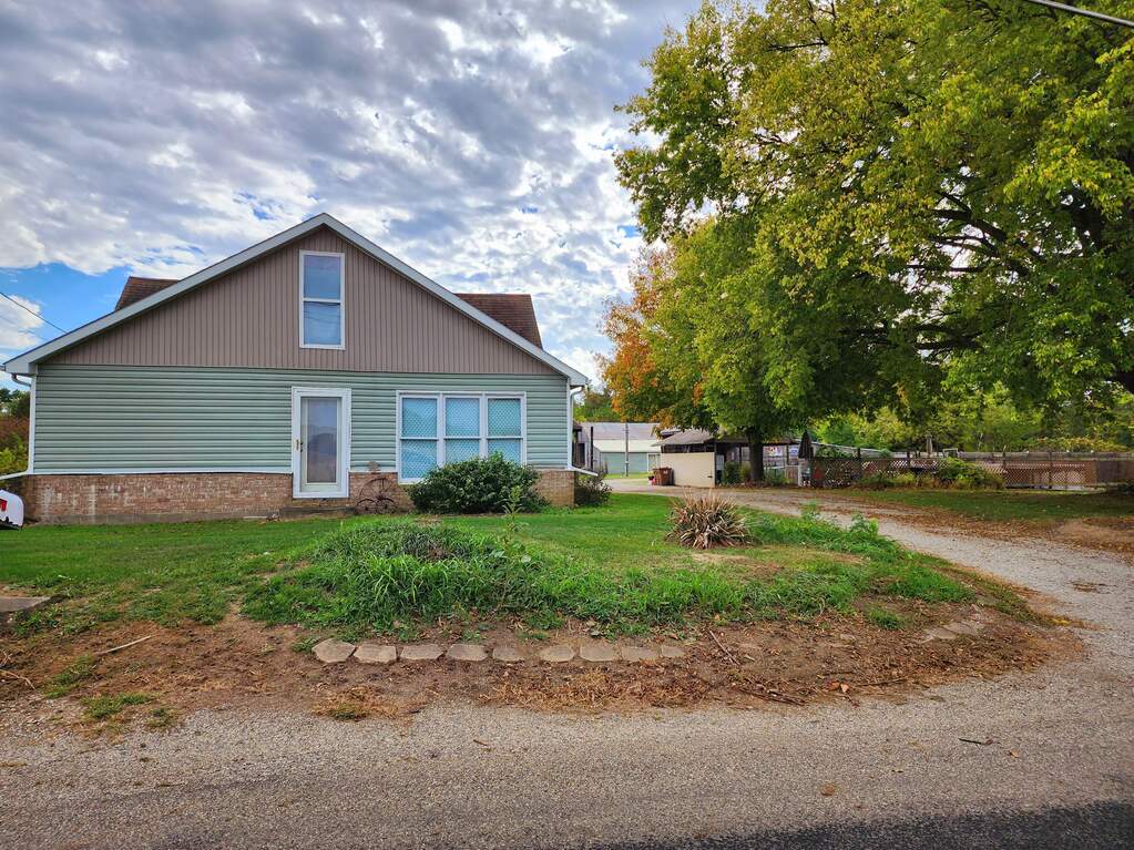 281 W Dixie Bee Road, Veedersburg, IN 47987 MLS 21944159