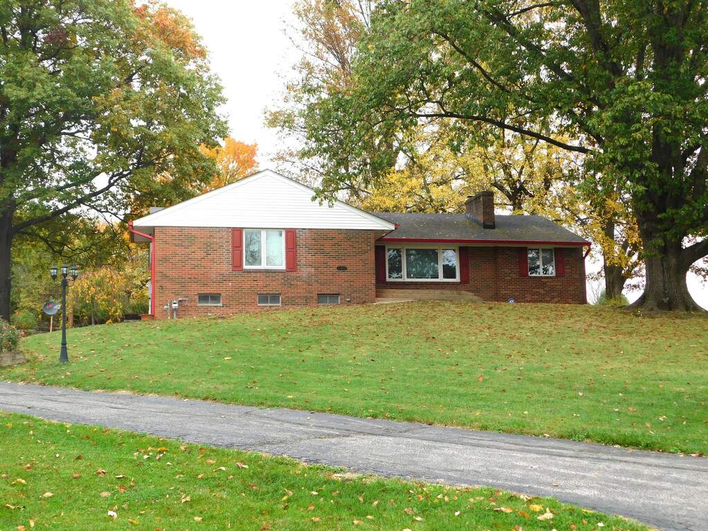 711 E Hillside Drive S, Greensburg, IN 47240 MLS 21944601