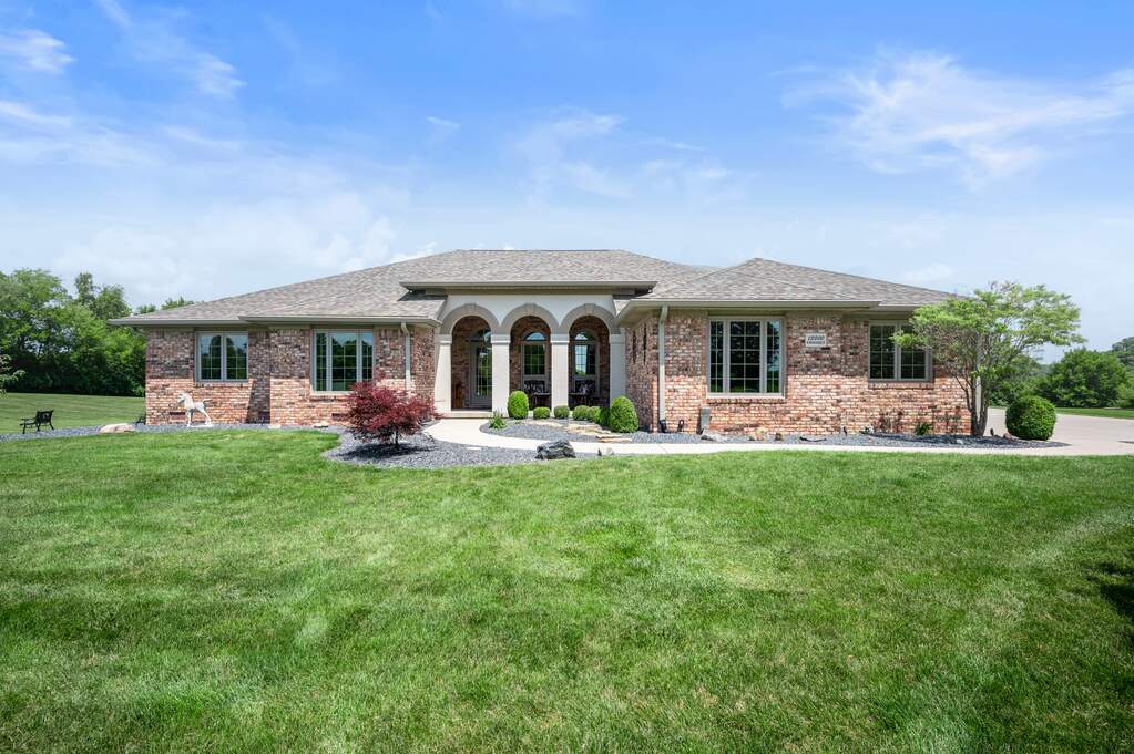 12200 W Woodcreek Drive, Yorktown, IN 47396 MLS 21954865