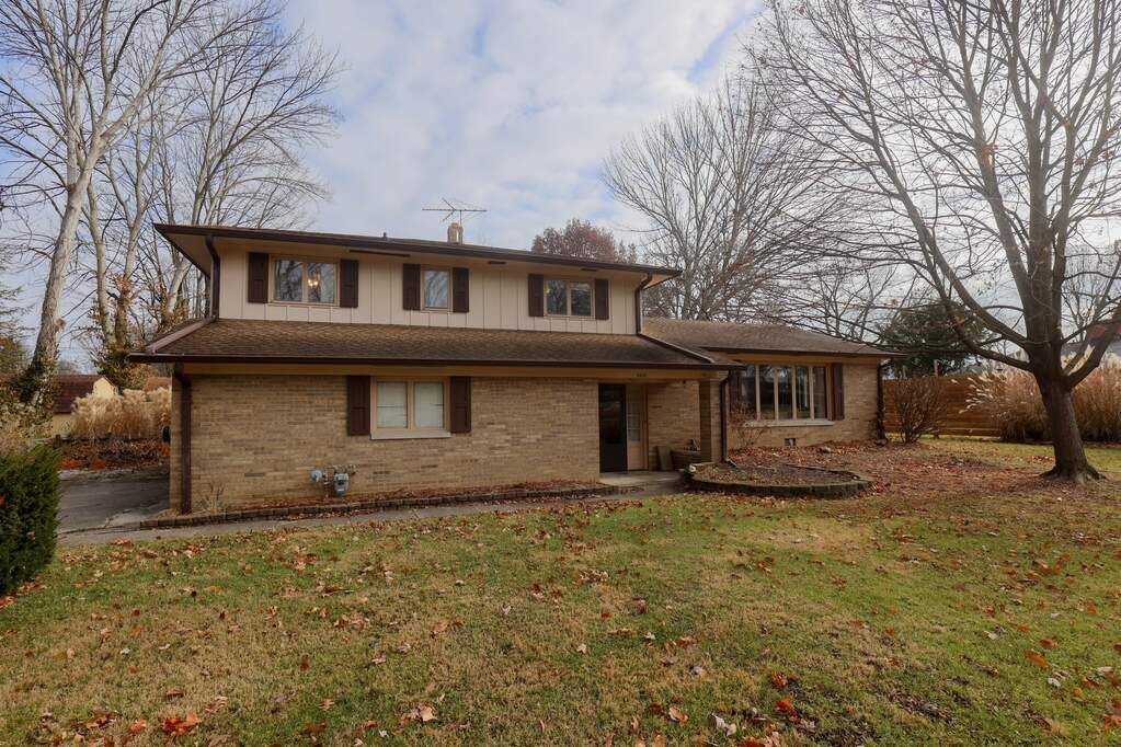 8415 S Delaware Street, Indianapolis, IN 46227 MLS 21955523 properties Indy