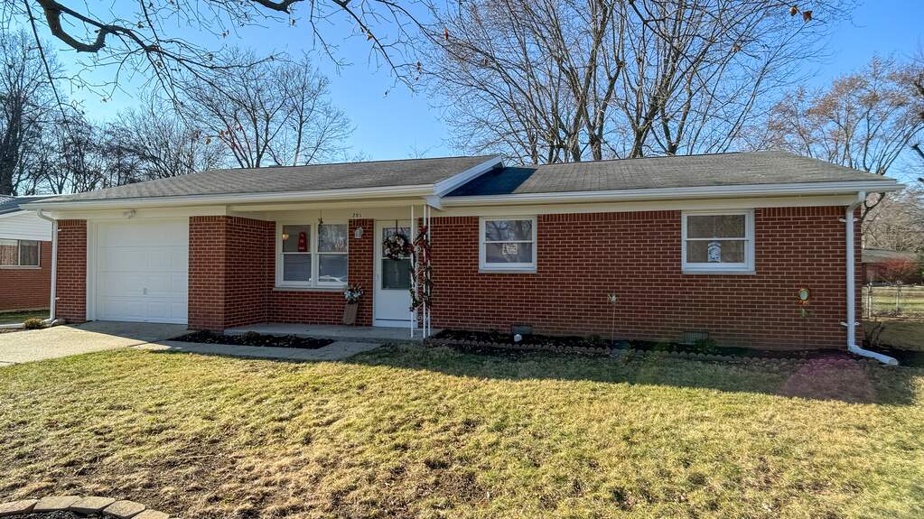 701 Penn Drive, Crawfordsville, IN 47933 MLS 21956453 properties Indy