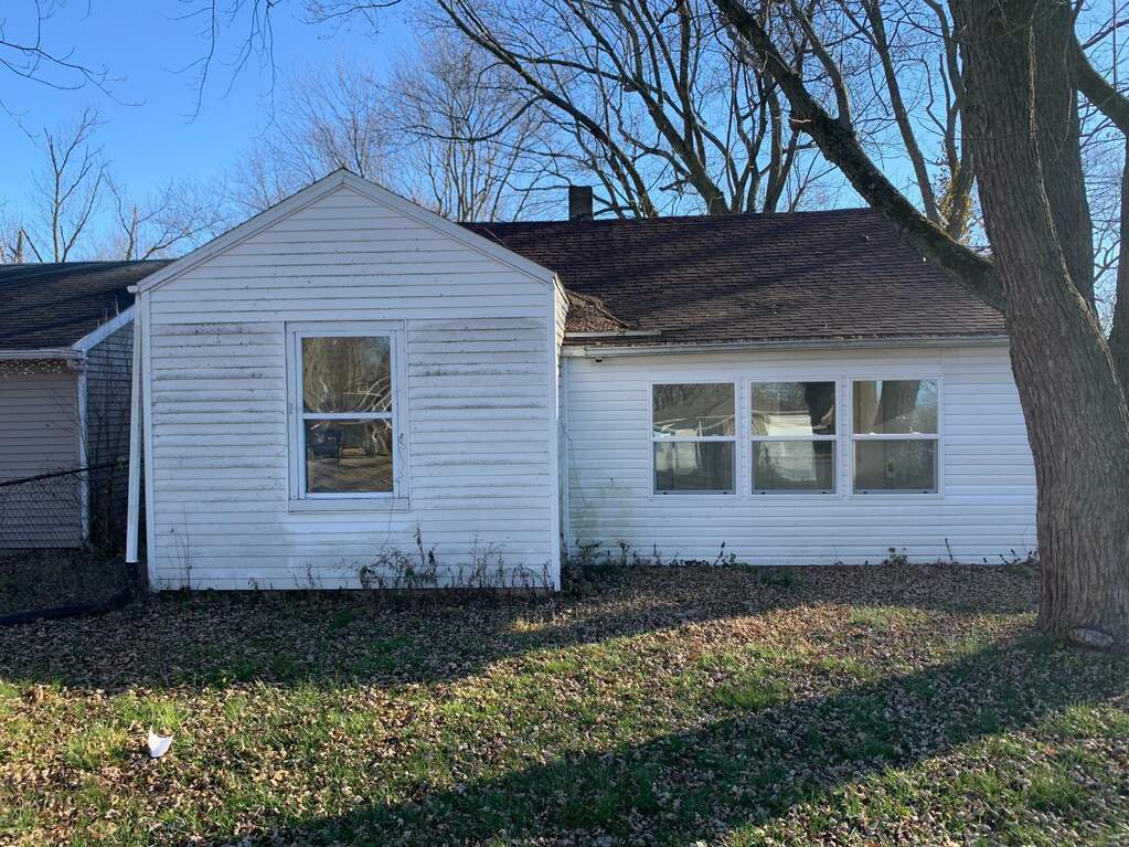 2102 N Macedonia Avenue, Muncie, IN 47303 MLS 21956535 properties