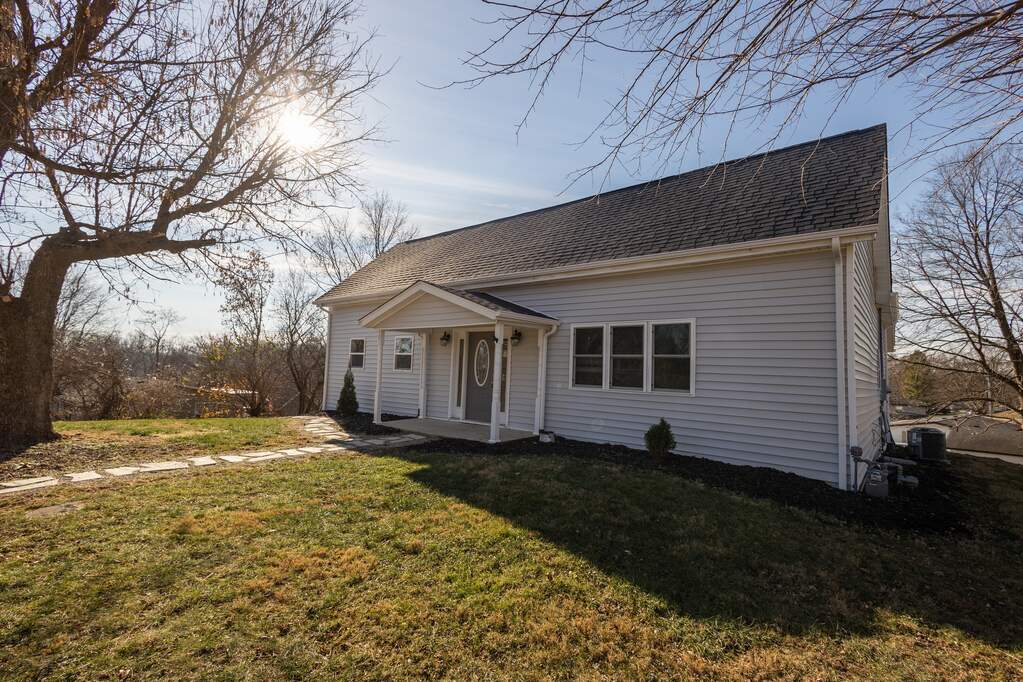 501 E Washington Street, Saint Paul, IN 47272 MLS 21956799