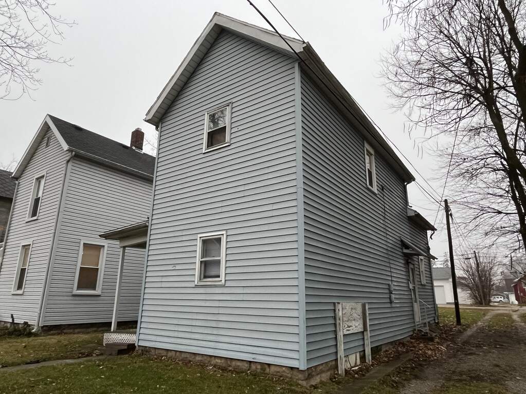 1714 W Adams Street, Muncie, IN 47303 MLS 21956811 properties Indy