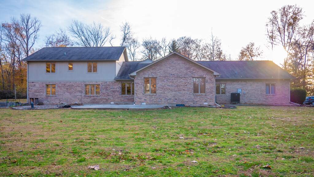 1685 N Matthews Road, Greenwood, IN 46143 MLS 21960910 properties