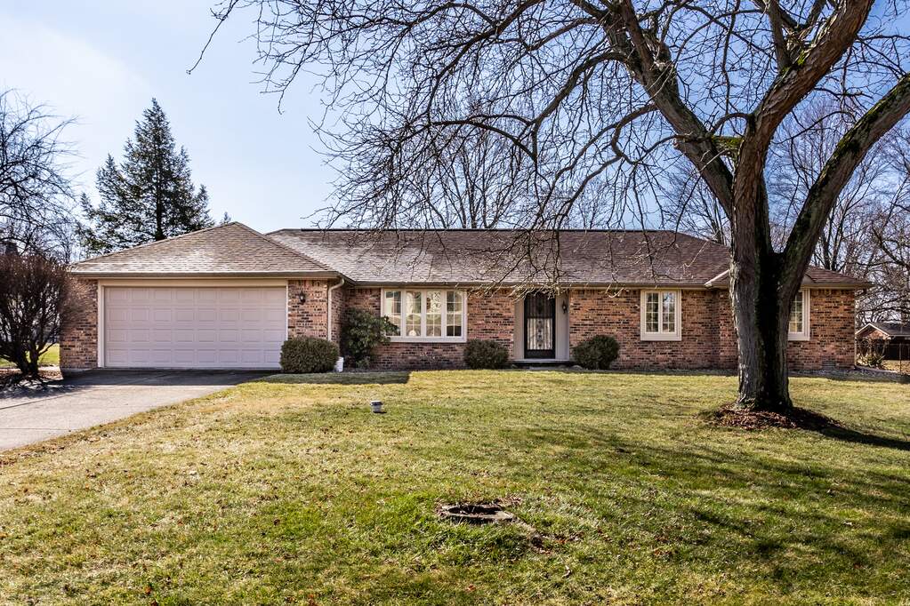 3917 Eastern Drive, Anderson, IN 46012 MLS 21962643 properties Indy