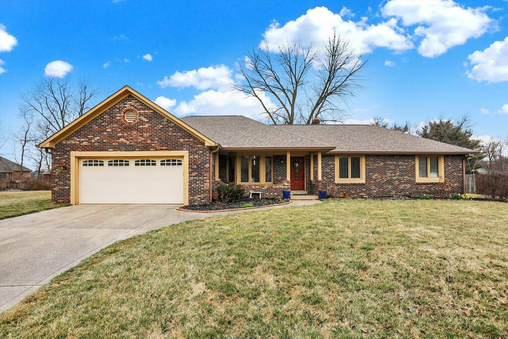 7468 W Reimbrandt Court, New Palestine, IN 46163 MLS 21966476