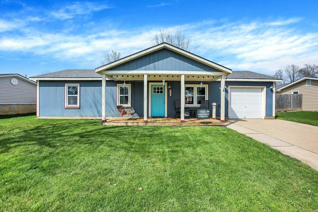 240 Southlane Drive, Whiteland, IN 46184 MLS 21970442 properties Indy