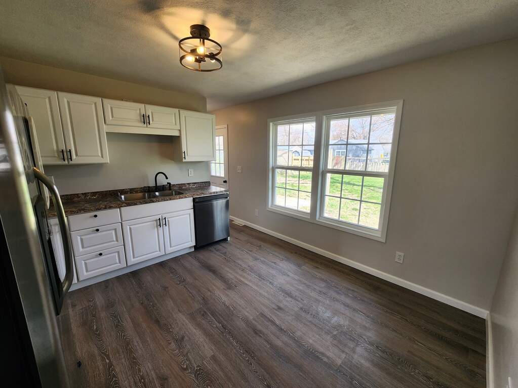 1816 Norwood Way, Anderson, IN 46011 MLS 21971442 properties Indy