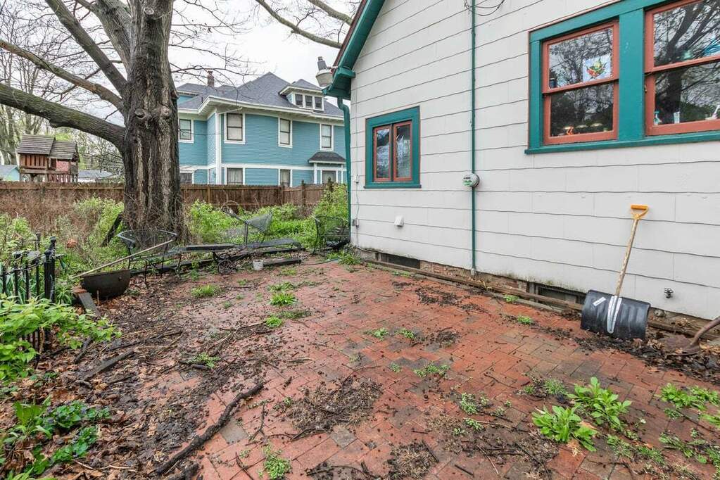 52 S Irvington Avenue, Indianapolis, IN 46219 MLS 21972608 properties Indy