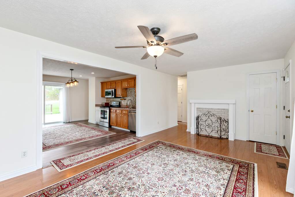 24 Walnut Street, Pittsboro, IN 46167 MLS 21974842 properties Indy