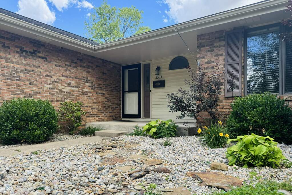 2935 N Marr Road, Columbus, IN 47203 MLS 21982808 properties Indy