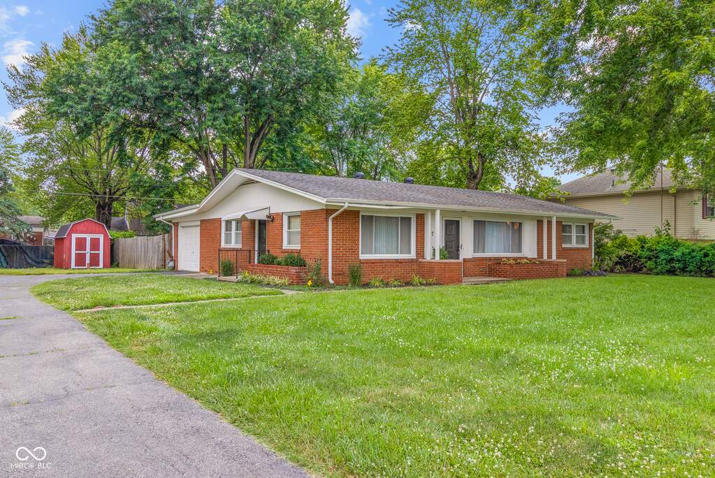 4721 25th Street, Columbus, IN 47203 MLS 21986455 properties Indy