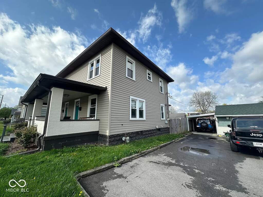 152 S 9th Avenue, Beech Grove, IN 46107 MLS 21987278 properties Indy