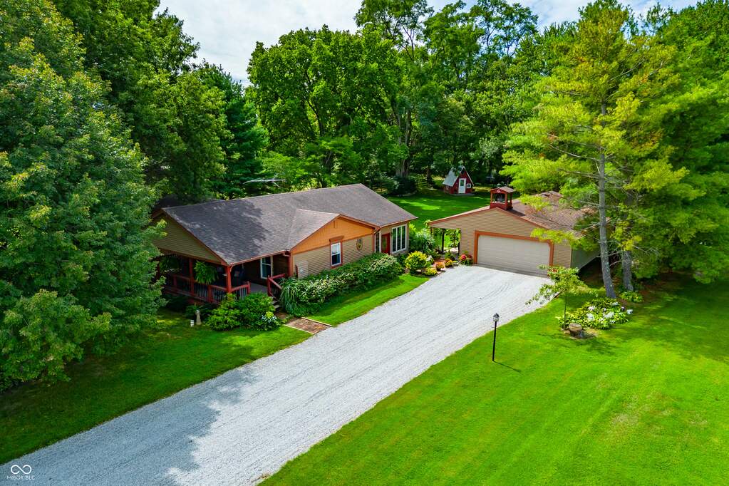 72 Possum Hollow Road, Greenwood, IN 46143 | MLS# 22063968 ...