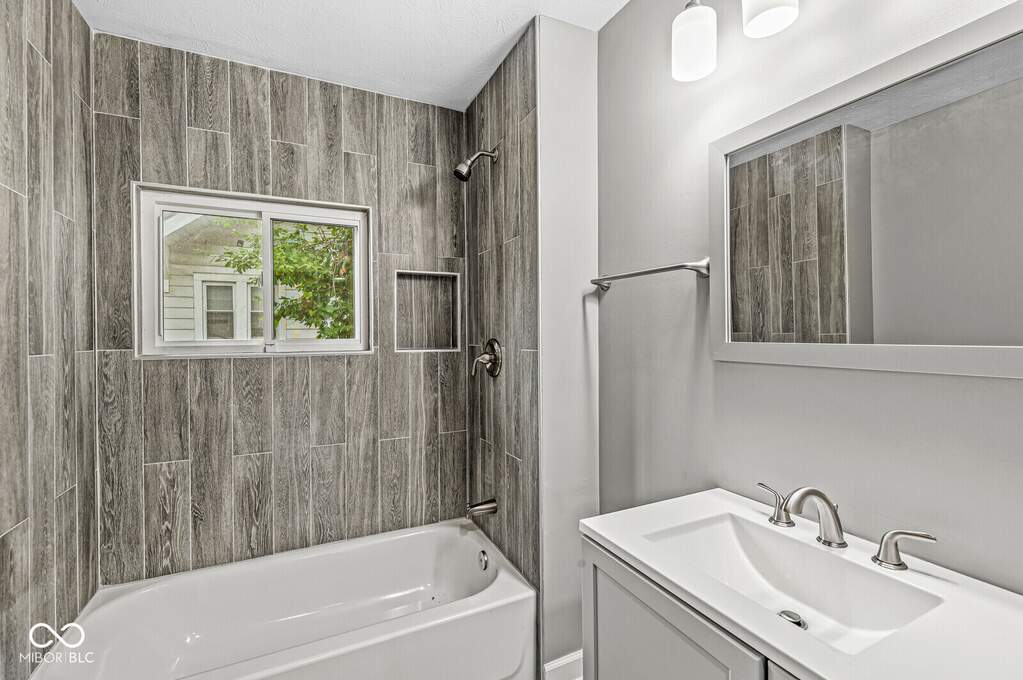 3340 N Sherman Drive, Indianapolis, IN 46218 - More