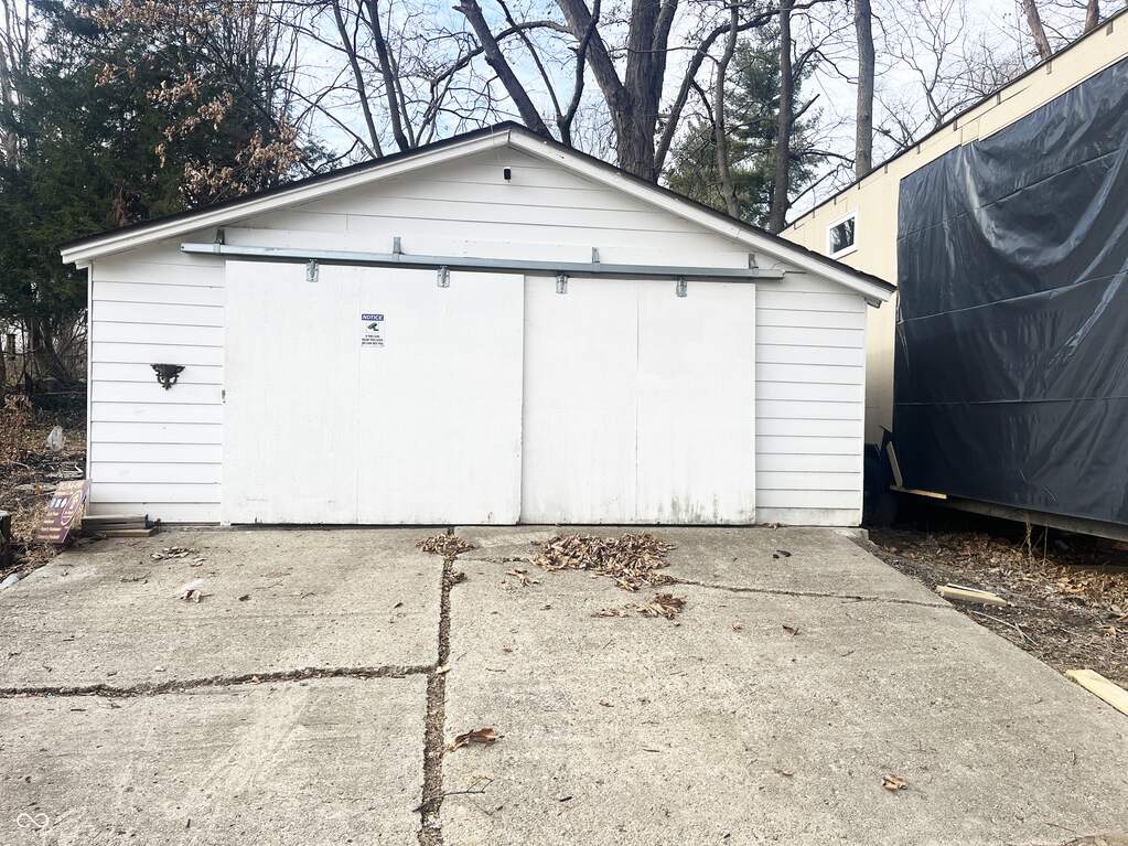 4980 W Carlos Folger Drive, Columbus, IN 47201 - View 2