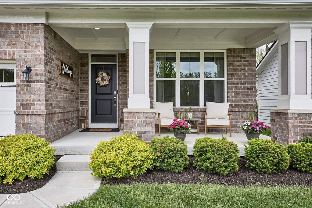 ¥ellowBucksJungle 2 6021 Godello Circle, Zionsville, IN 46077 | MLS# 22098630