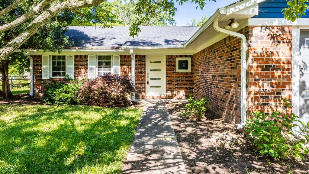 8820 Deer Run Drive, Indianapolis, IN 46256 | MLS# 22109219