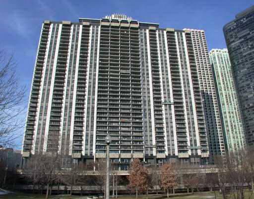 400 E Randolph #2125