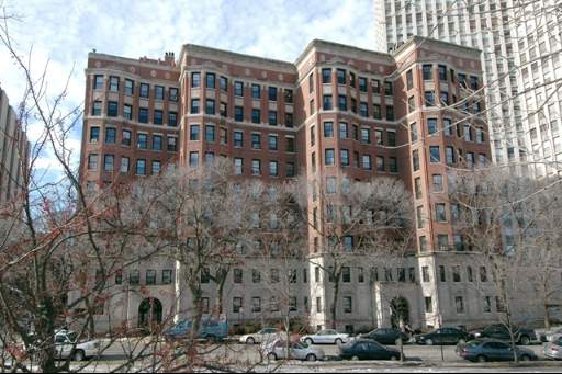 2608 N Lakeview Avenue #8-A