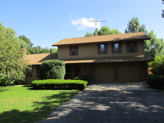 38W400 Arrowmaker Pass, Elgin, IL 60124 | MLS# 8530134 | @properties ...