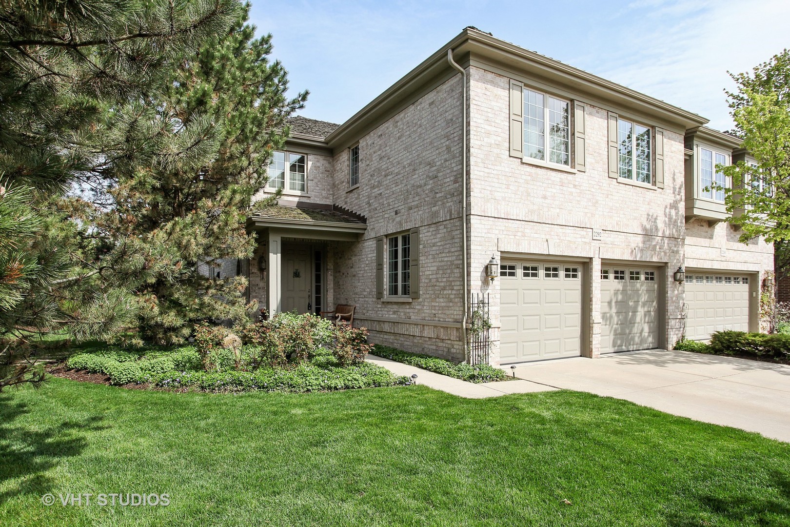 2292 Royal Ridge Drive, Northbrook, IL 60062 MLS 9609432