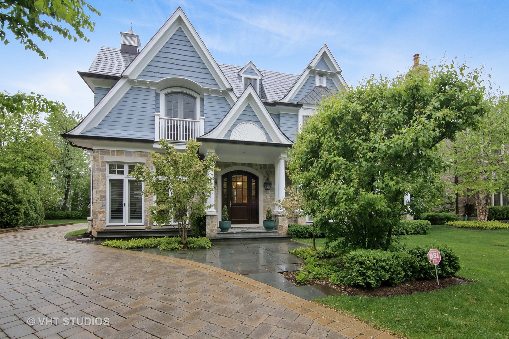 724 Lincoln Avenue, IL 60093 MLS 9639279 properties