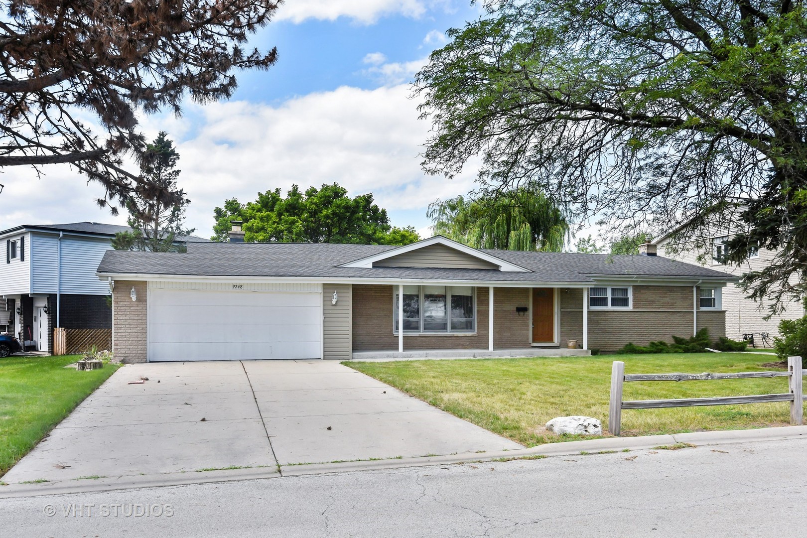 9748 N Huber Lane, Niles, IL 60714 MLS 9676280 properties Chicagoland