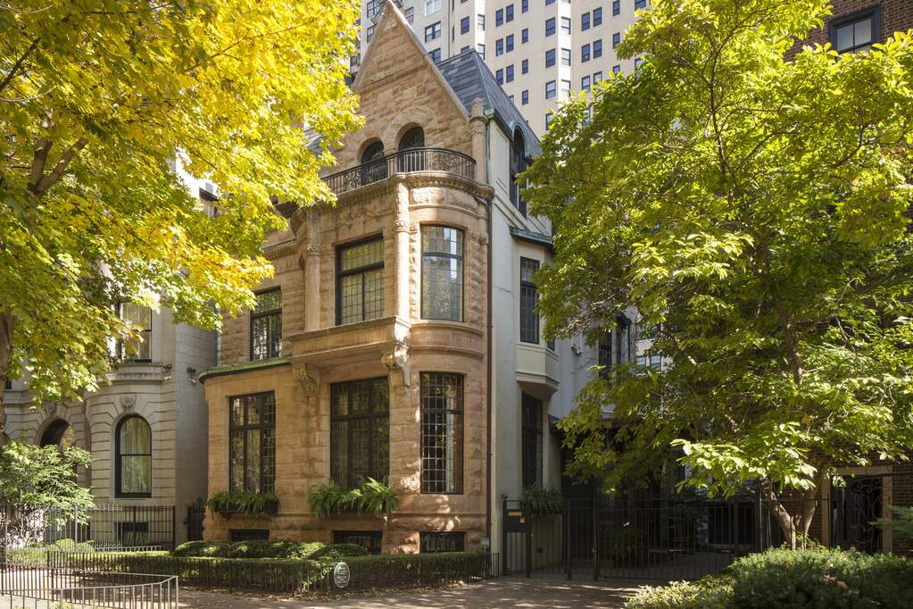 1421 N Astor Street, Chicago, IL 60610 MLS 9837078 properties