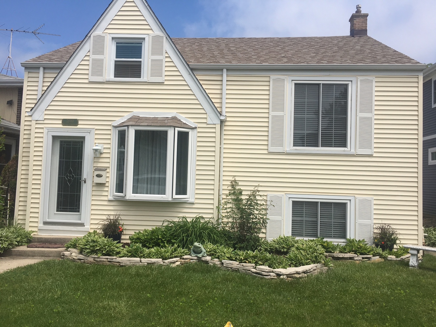 7640 W 65th Place, Bedford Park, IL 60501 MLS 10033697 properties