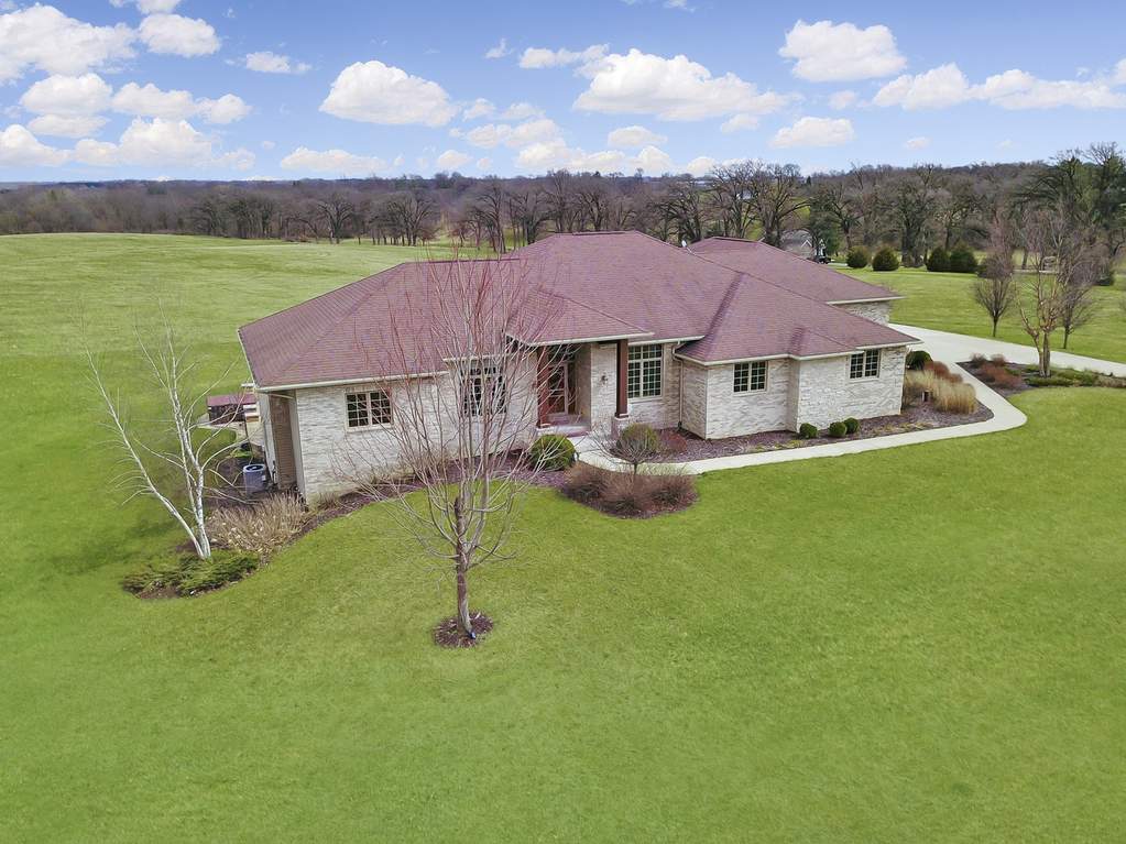 309 N Bolton Road, Freeport, IL 61032 MLS 10047366 properties