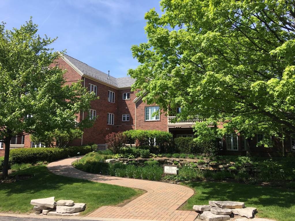 232 Regent Wood Road 232, Northfield, IL 60093 MLS 10261748