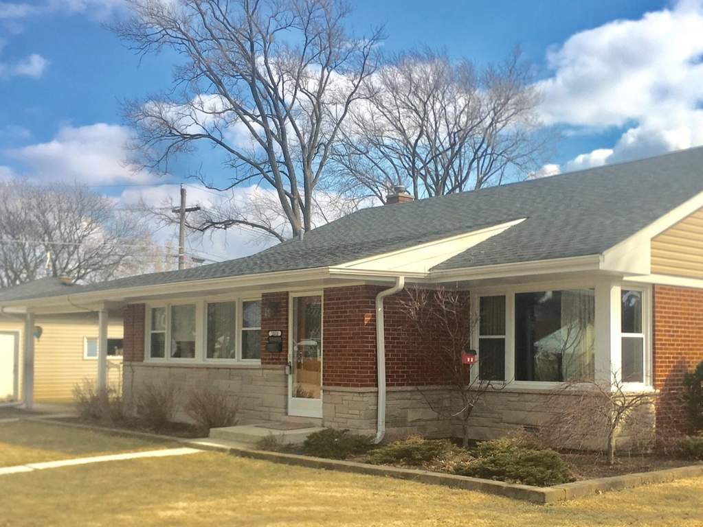 1033 Olivia Avenue, Des Plaines, IL 60018 MLS 10307800 properties