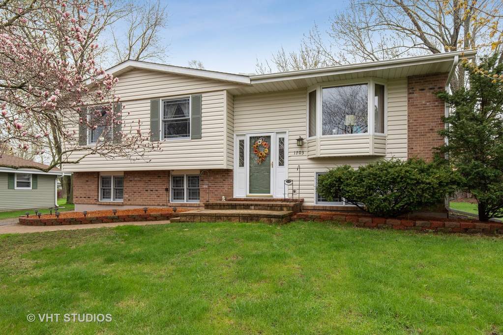 1703 Cherrywood Lane, Lindenhurst, IL 60046 MLS 10358431