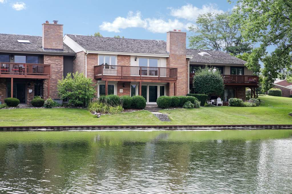 80 Briarwood Circle, Oak Brook, IL 60523 MLS 10400001 properties