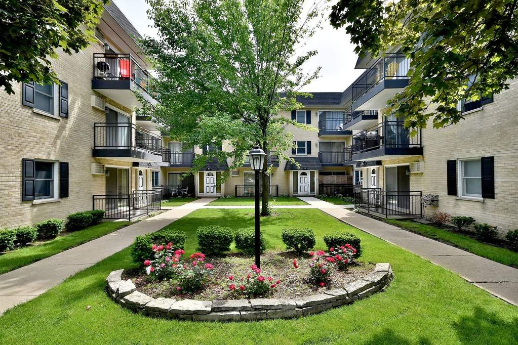 1047 N Harlem Avenue 1NA, Oak Park, IL 60302 MLS 10427775