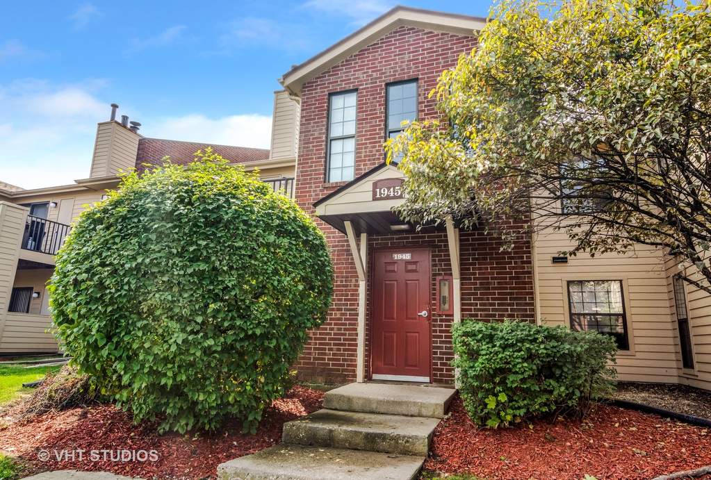 1945 N Hicks Road 208, Palatine, IL 60074 MLS 10517056 properties Chicagoland