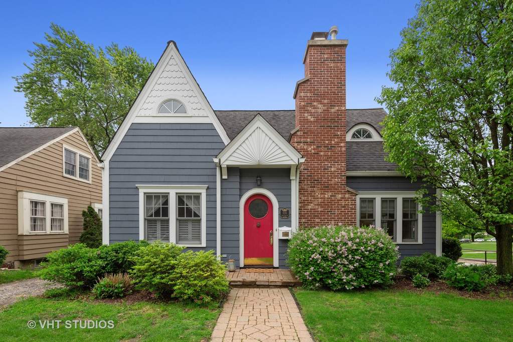 100 E Maple Street, Hinsdale, IL 60521 MLS 10533074 properties